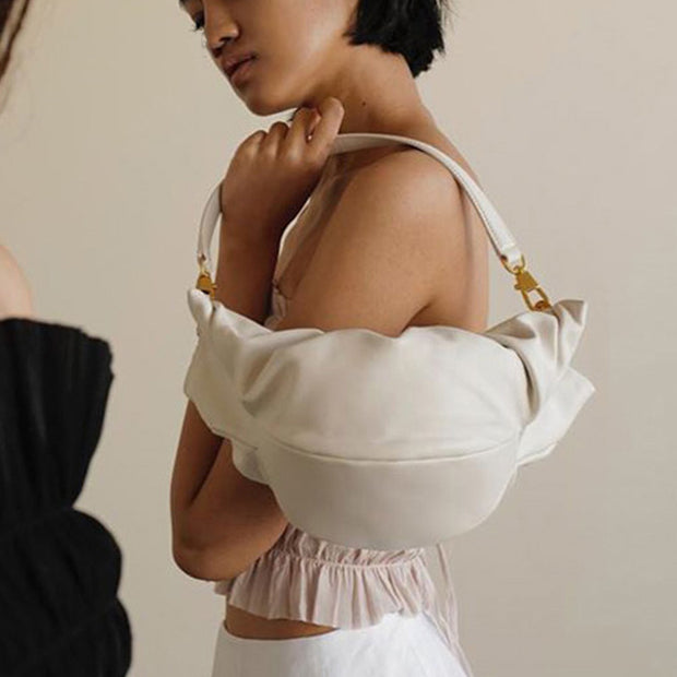 Bolso Bandolera Diseño Único - Estilo Dumpling con Pliegues y Asa de Hombro